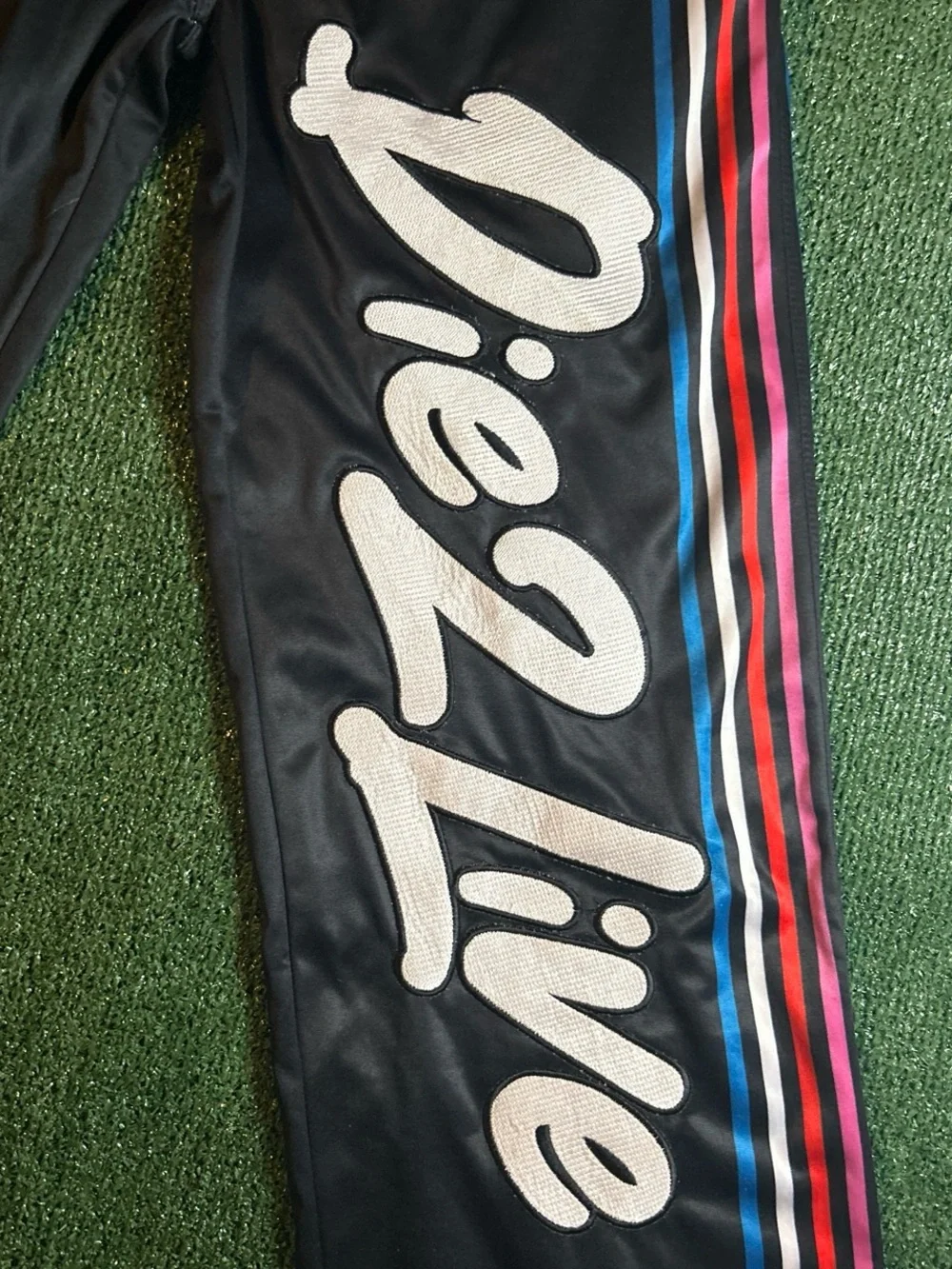die2live black joggers